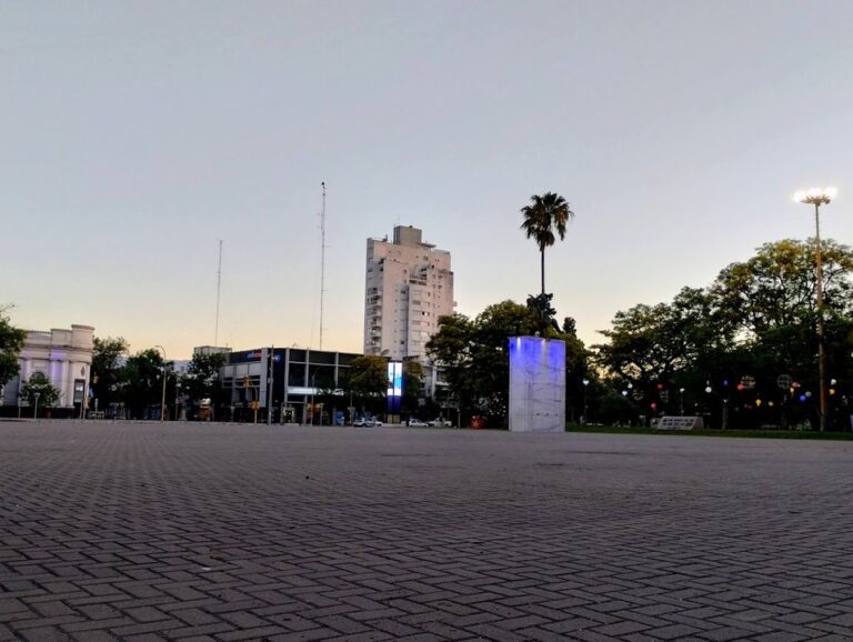 Martes muy caluroso y con gran nubosidad: cómo estará el tiempo hoy