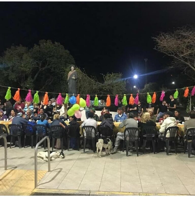 Nueva edición de la ‘Mesa digna’ en la Plaza General Paz