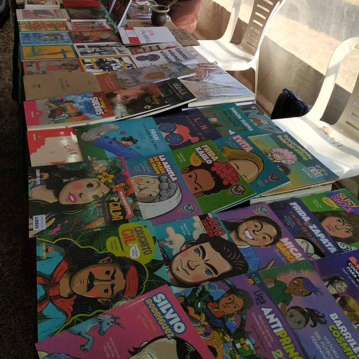 Somos viento participó de la 2° edición de la «Feria Popular del libro»