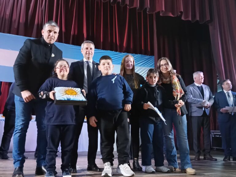 Una noche a pura emoción: se entregaron las distinciones «Manuel Belgrano»
