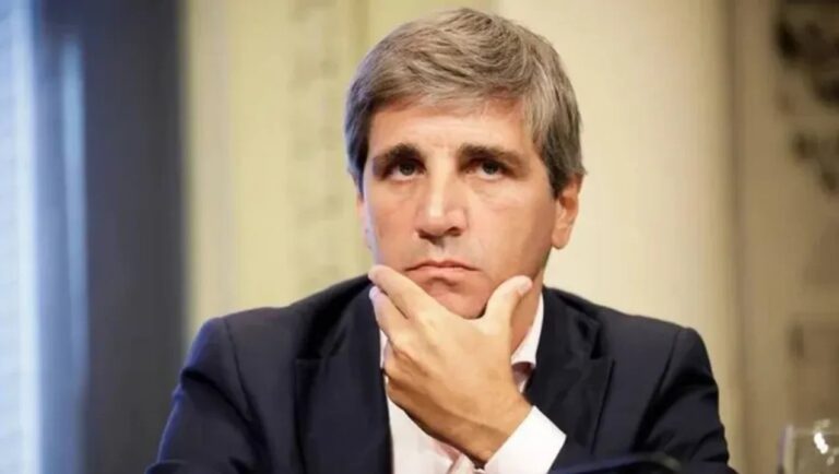 Caputo y Milei adelantan datos del presupuesto 2025: dólar, inflación y PBI
