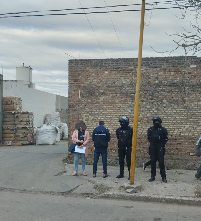 Dos personas fueron detenidas por robo en la ciudad
