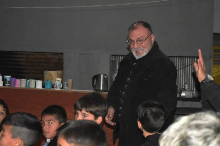 Oscar Martínez visitó al Club Infantil Xeneize y anunció mejoras
