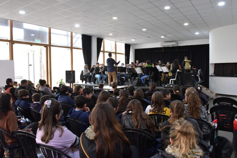 La banda Sinfónica Municipal de Música desarrolló un nuevo concierto didáctico