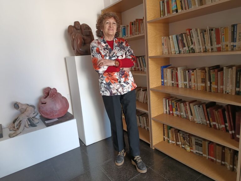 «Enseñar también es aprender»: Sara Juárez, vocación y pasión en la enseñanza de idiomas