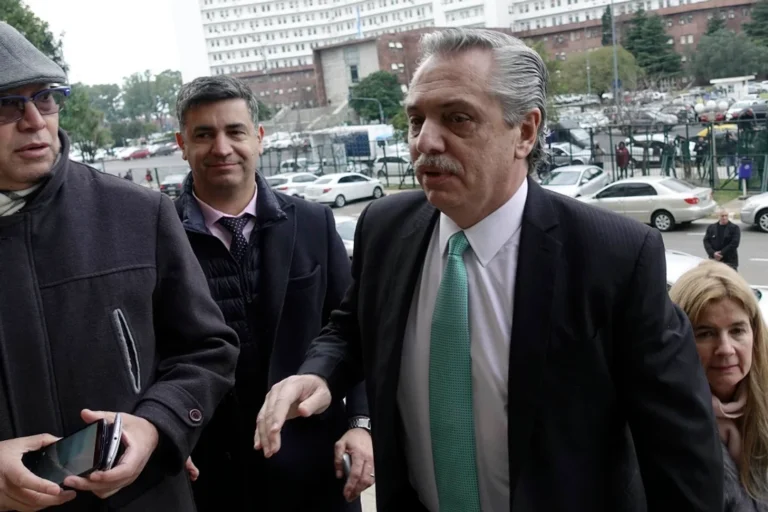«Es falso y jamás ocurrió», dijo Alberto Fernández tras la denuncia
