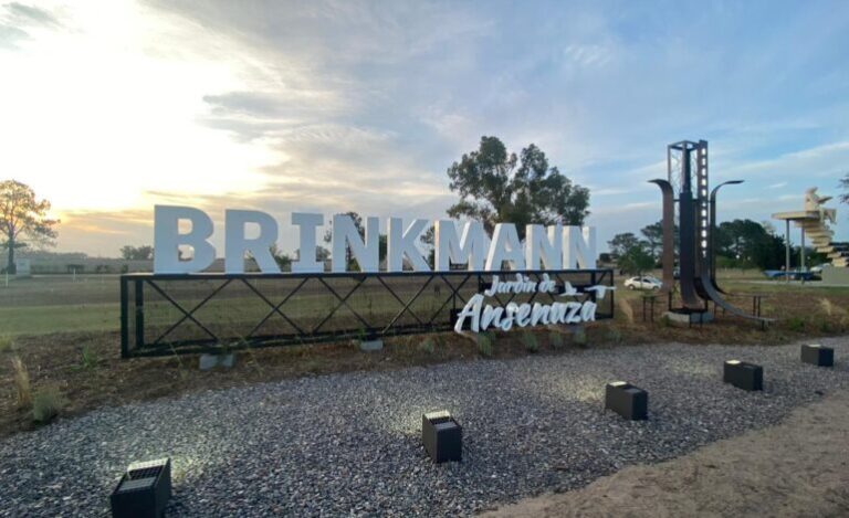 Brinkmann: detienen a una joven en flagrancia por robar dinero