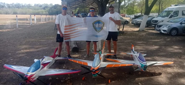 Destacada participación del Aeroclub San Francisco en certamen de acrobacias aéreas
