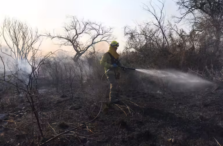 Alerta por incendios en Córdoba tras contenerse las llamas en La Calera
