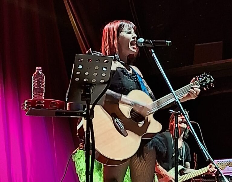 El show de Fabiana Cantilo en San Francisco