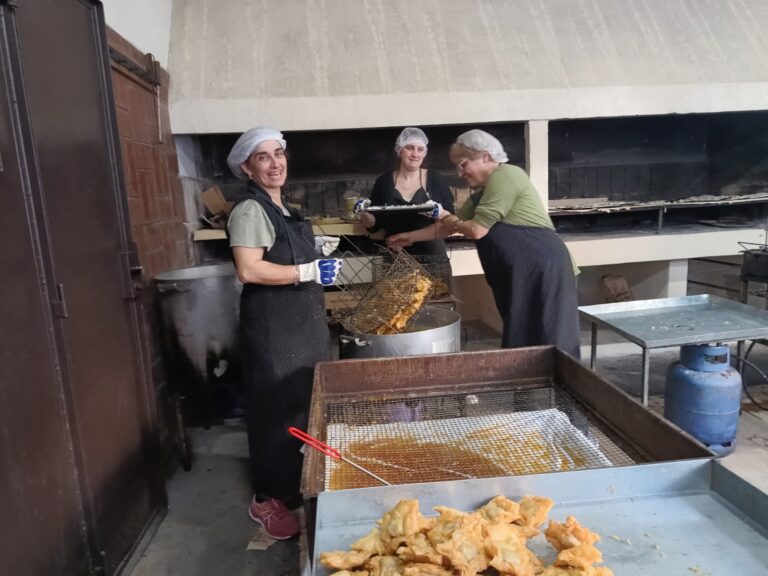 Venta de pastelitos de la Parroquia Cristo Rey: una muestra de tradición y entrega