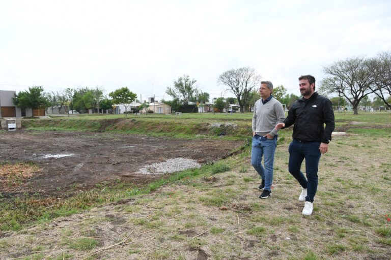 Avanzan las obras en la laguna de retardo de Barrio 20 de Junio