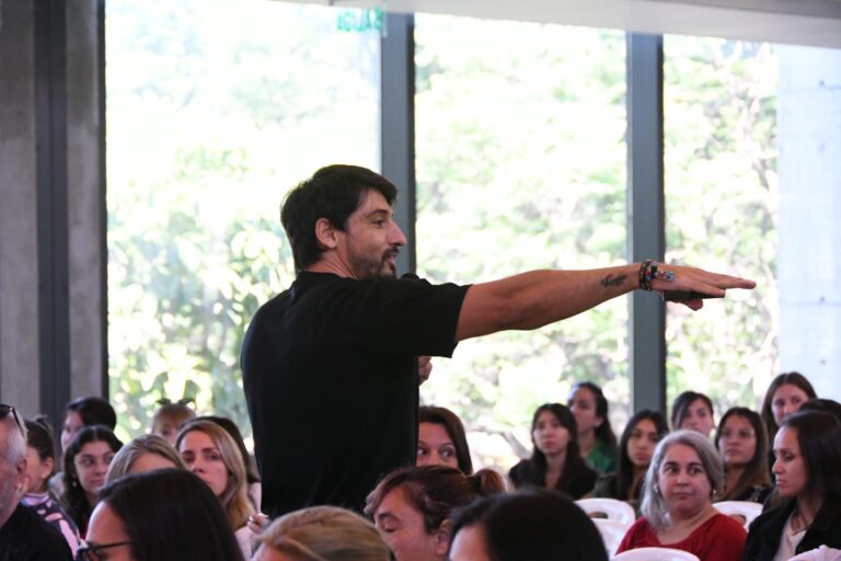 Inclusión y autismo: Eduardo Sotelo disertó en San Francisco