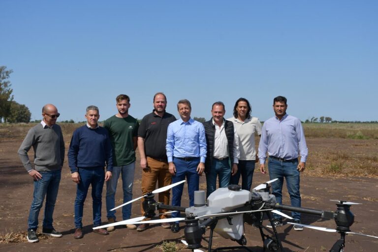 El Municipio incorporó un dron fumigador a la campaña de prevención del dengue