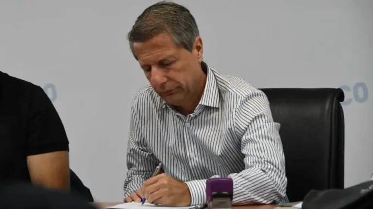 Bernarte le contestó a De Loredo