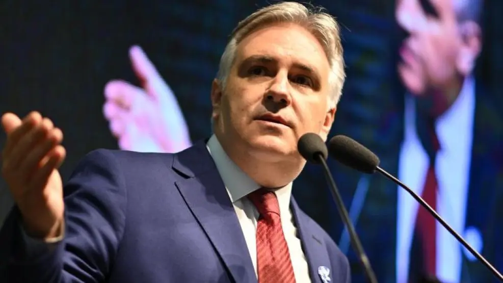 Martin llaryora en la bolsa de comercio de cordoba 1573939.jpg