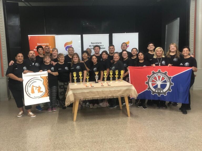 El Taller Municipal de Folklore de Frontera brilló en el Festival “El Folklorazo 2024”