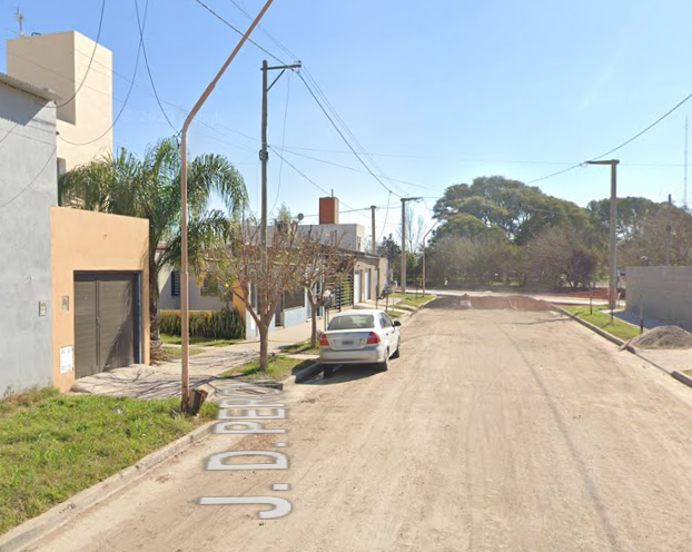 Intentó llevarse objetos de un auto ajeno y quedó detenido