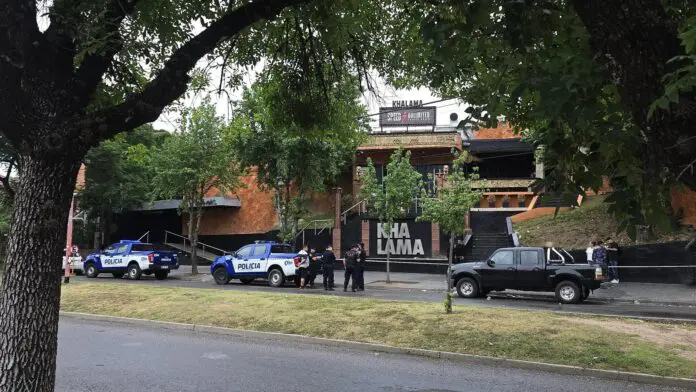 Khalama Foto Luis Tortolo 696x392.jpg