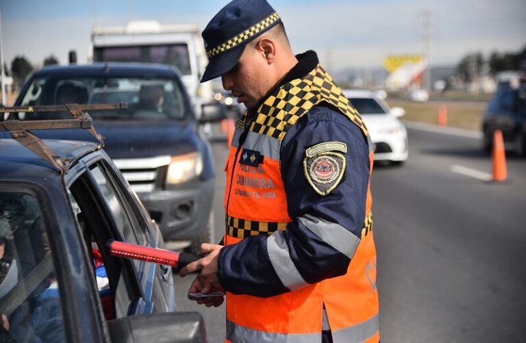 Este verano Córdoba, Santa Fe y Entre Ríos pedirán la misma documentación en controles