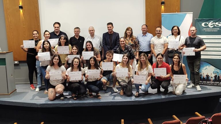 Entregaron certificados del Curso de Herramientas Contables