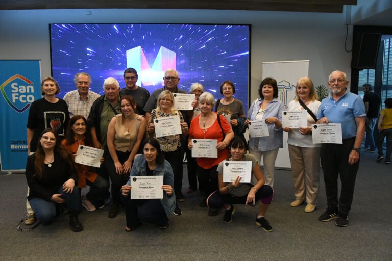Se entregaron los certificados de los cursos dictados este 2024 en la Tecnoteca