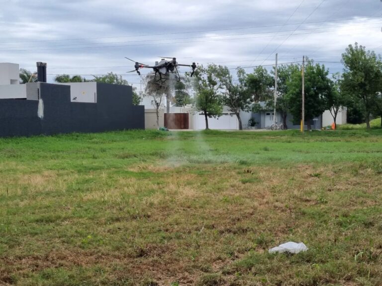 Drones y larvicidas biológicos: la estrategia de San Francisco contra el dengue