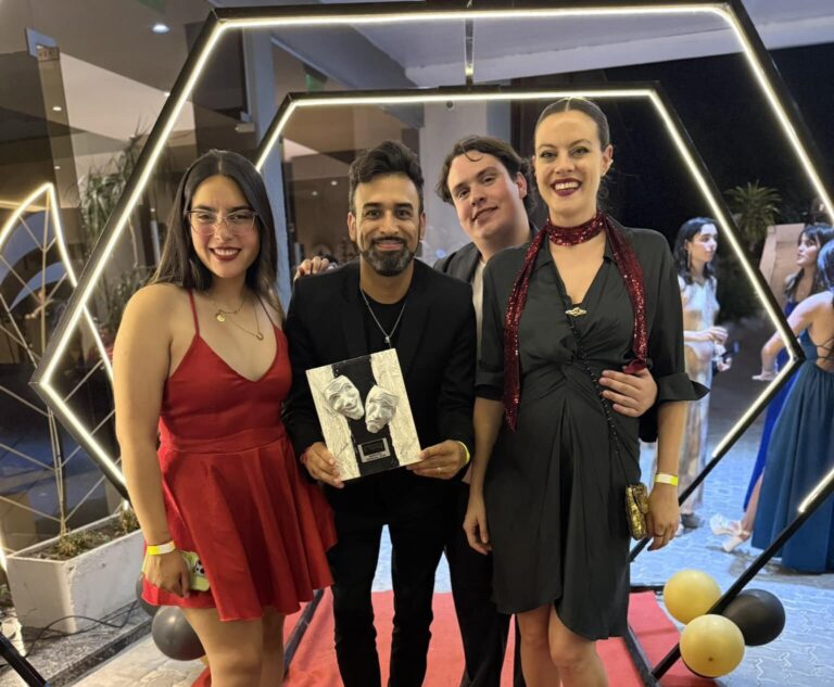 Adrián Vocos fue premiado en los Grandes del Teatro de Carlos Paz