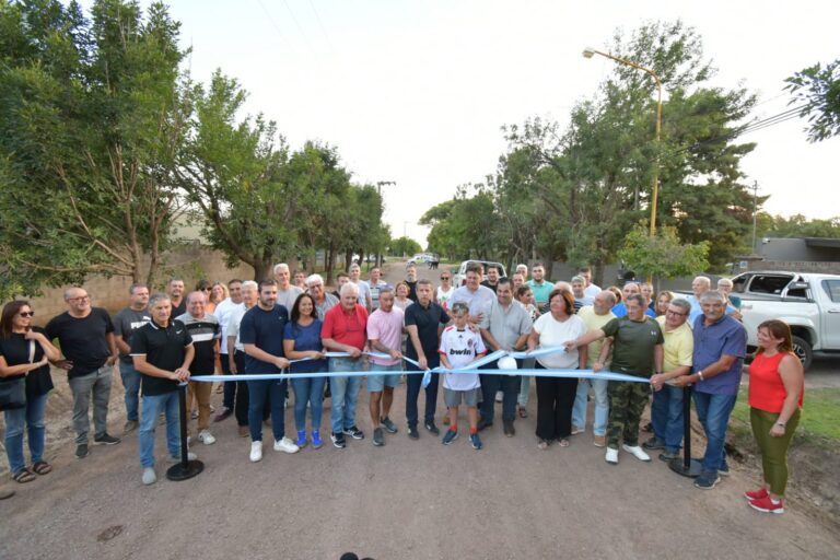 Quedó inaugurada la red colectora de líquidos cloacales de barrio Las Rosas