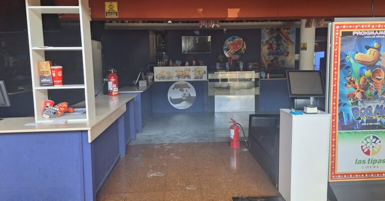 Incendio en el cine Radar: Bomberos controlaron la situación