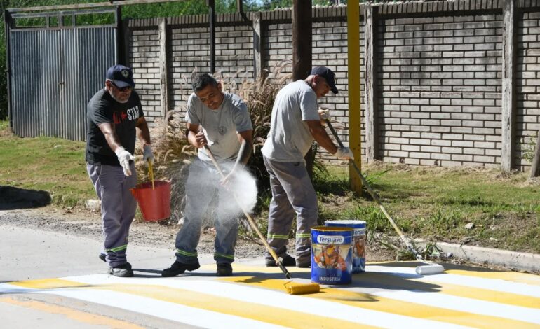  Trabajos de mantenimiento en reductores de velocidad de varios barrios de la ciudad