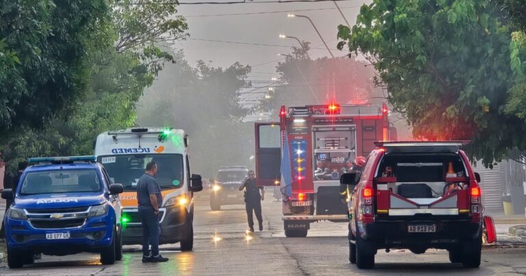 Incendio en una vivienda: rescataron a un hombre y a sus perros