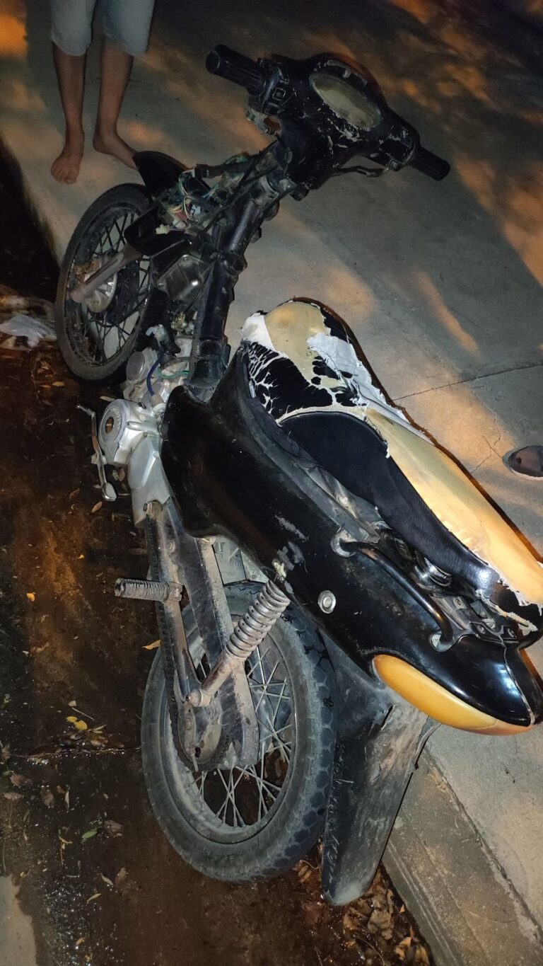 Infracción en barrio Jardín: secuestraron una moto en malas condiciones