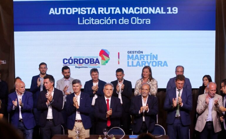 Llaryora anunció la licitación para finalizar la Autopista de Ruta 19