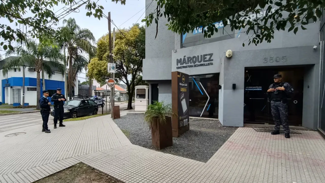 720 (10)