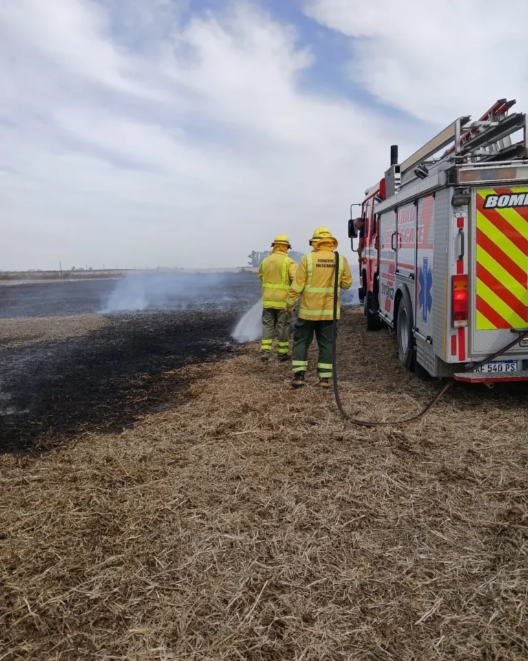 Bomberos de Frontera sofocaron un incendio de rastrojo