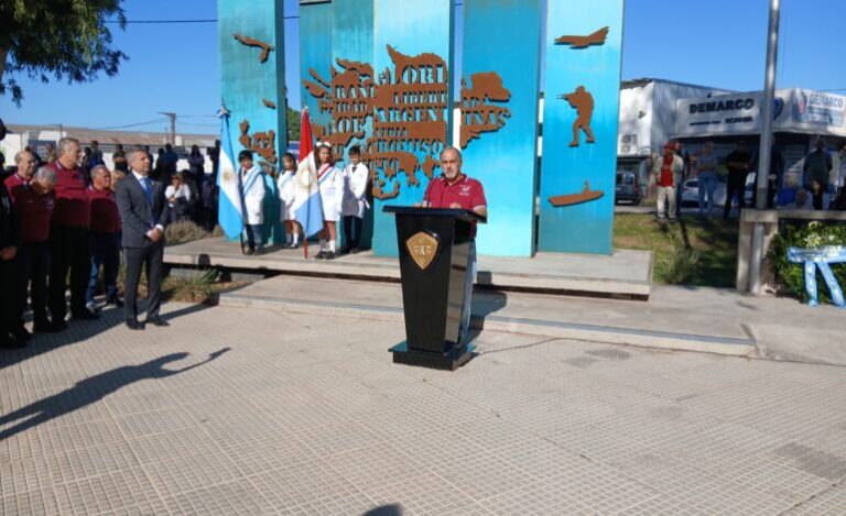 Homenaje a los caídos a 42 años del hundimiento del crucero ARA General Belgrano