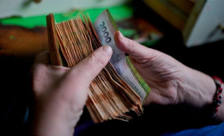Los salarios crecieron 3,4% en abril y superaron la inflación mensual