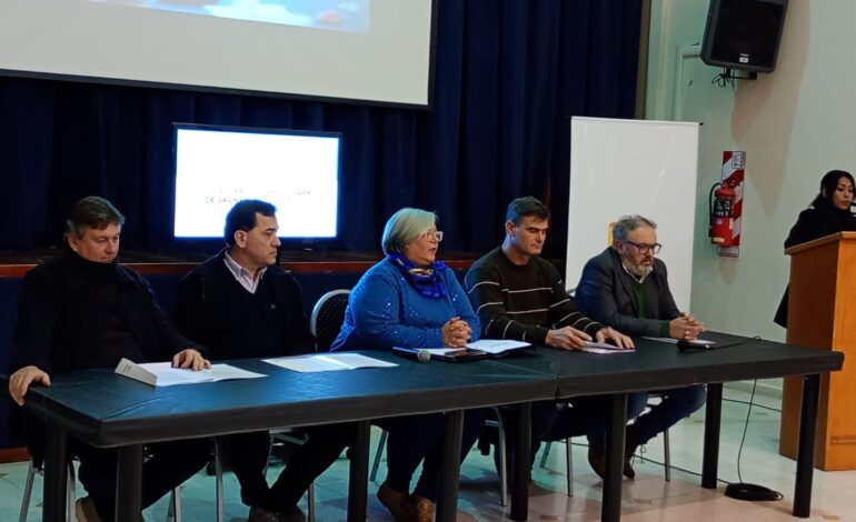 Porteña: firmaron un convenio para ampliar la red de gas natural