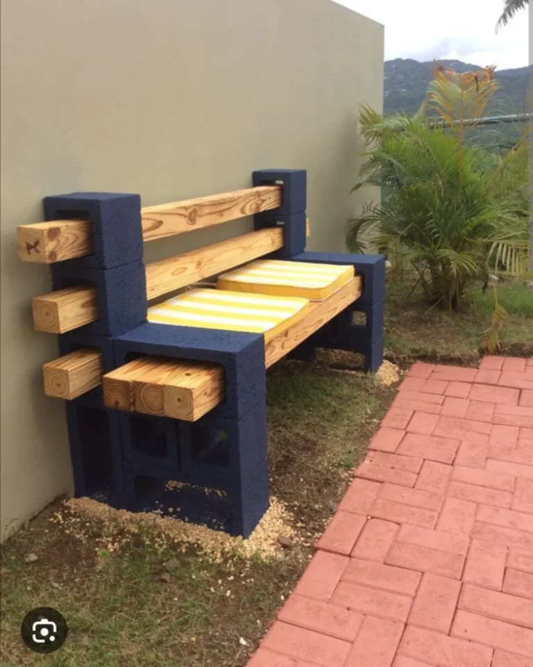 Familias Unidas invita a la realización de un banco conmemorativo
