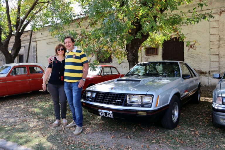 Entre autos y recuerdos: el rincón mecánico de Juan José Flesia