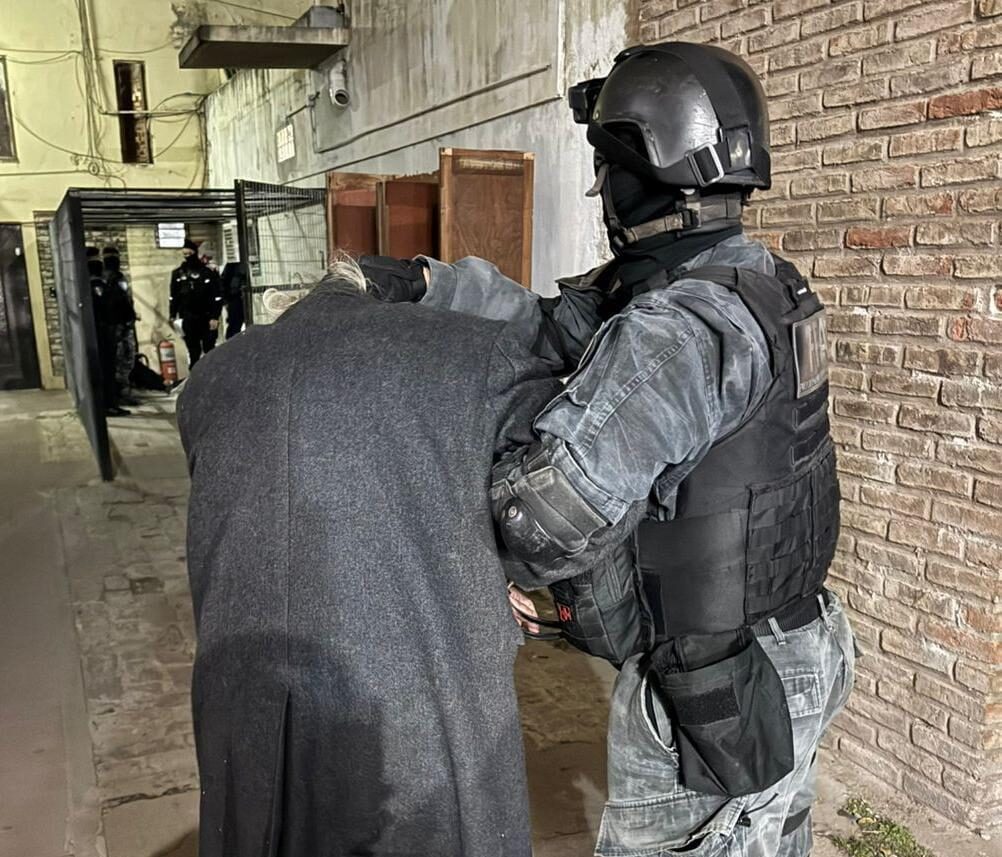 Cerraron punto de venta de drogas frente a un Polideportivo de la ciudad