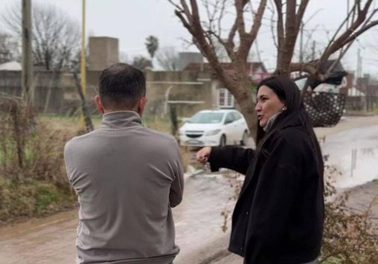 Cecilia Roffé denuncia la ausencia del municipio en barrios de San Francisco