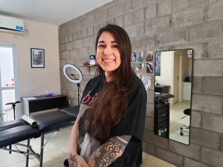 Sabrina Lesta, tatuadora de San Francisco, participará por primera vez en la Expo Tattoo