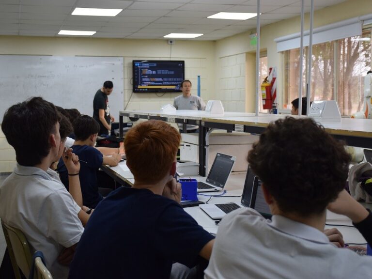 UTN y Municipalidad dictarán un taller de robótica para estudiantes secundarios