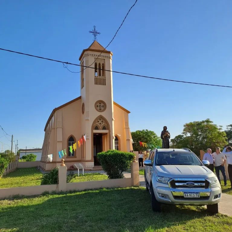 Se inauguró la restauración de la Iglesia San Francisco de Asís de Plaza San Francisco