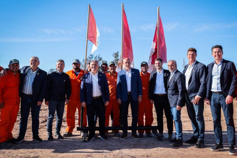 Llaryora lanzó la culminación de la Autopista-Ruta 19