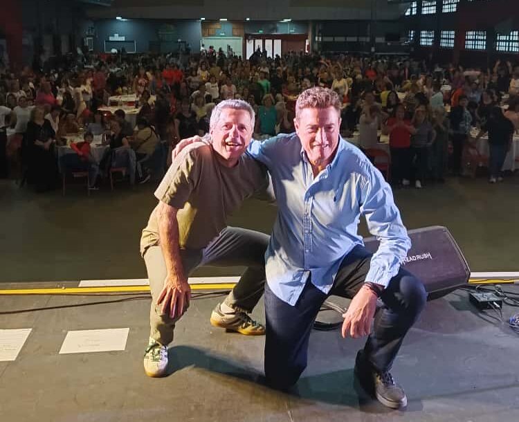 Provincias Unidas encabezó un té-bingo en San Francisco