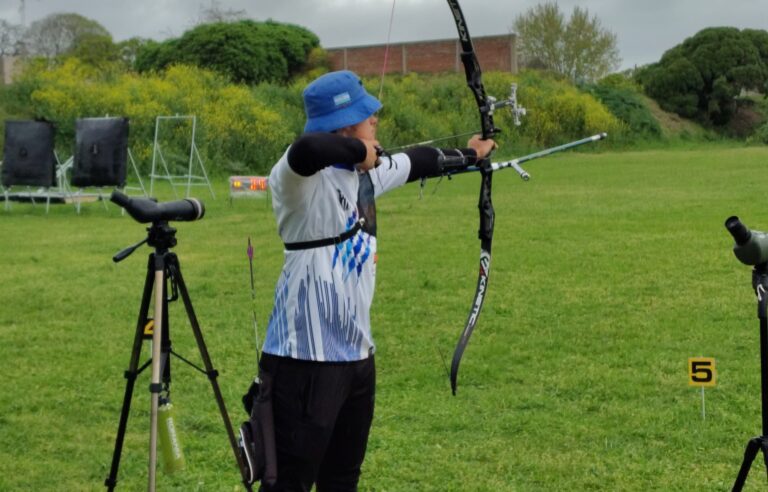 Leo Vivas, subcampeón argentino juvenil en tiro con arco
