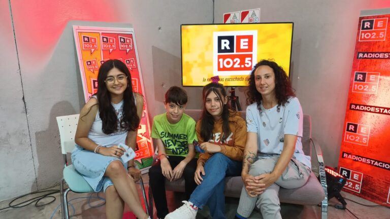 El Taller Literario Infantil y Juvenil presentó su “mazo de historias” la Feria del Libro 2025